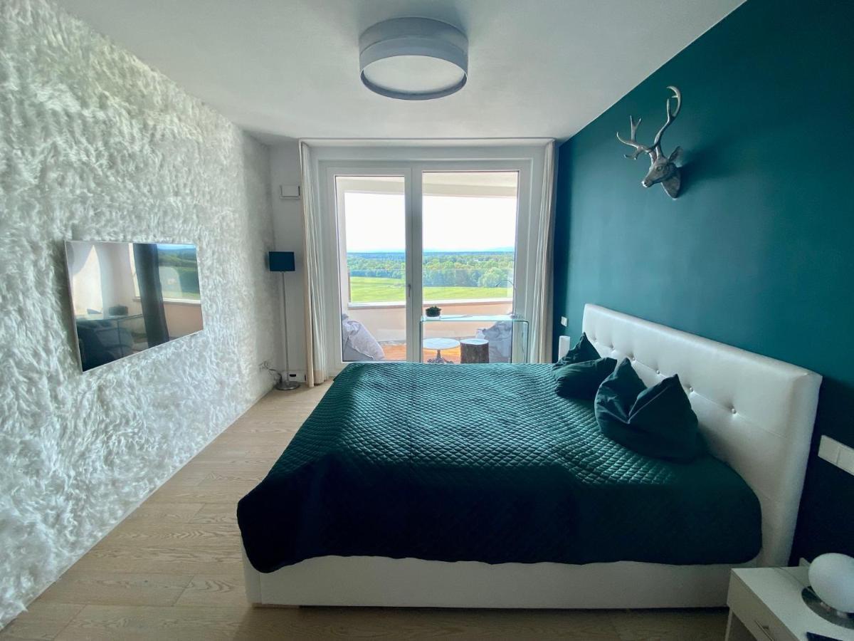 Alpen-Panorama Suite - Einzigartige Privatsuite Hoch Ueber Muenchen, 12Tes Og, Alpenblick, Loggia, Whirlpool, 15 Minuten Zum Zentrum, Ruhe Und Erholung In Der Stadt Muenchen Fuer Privat Und Geschaeftlich Reisende المظهر الخارجي الصورة