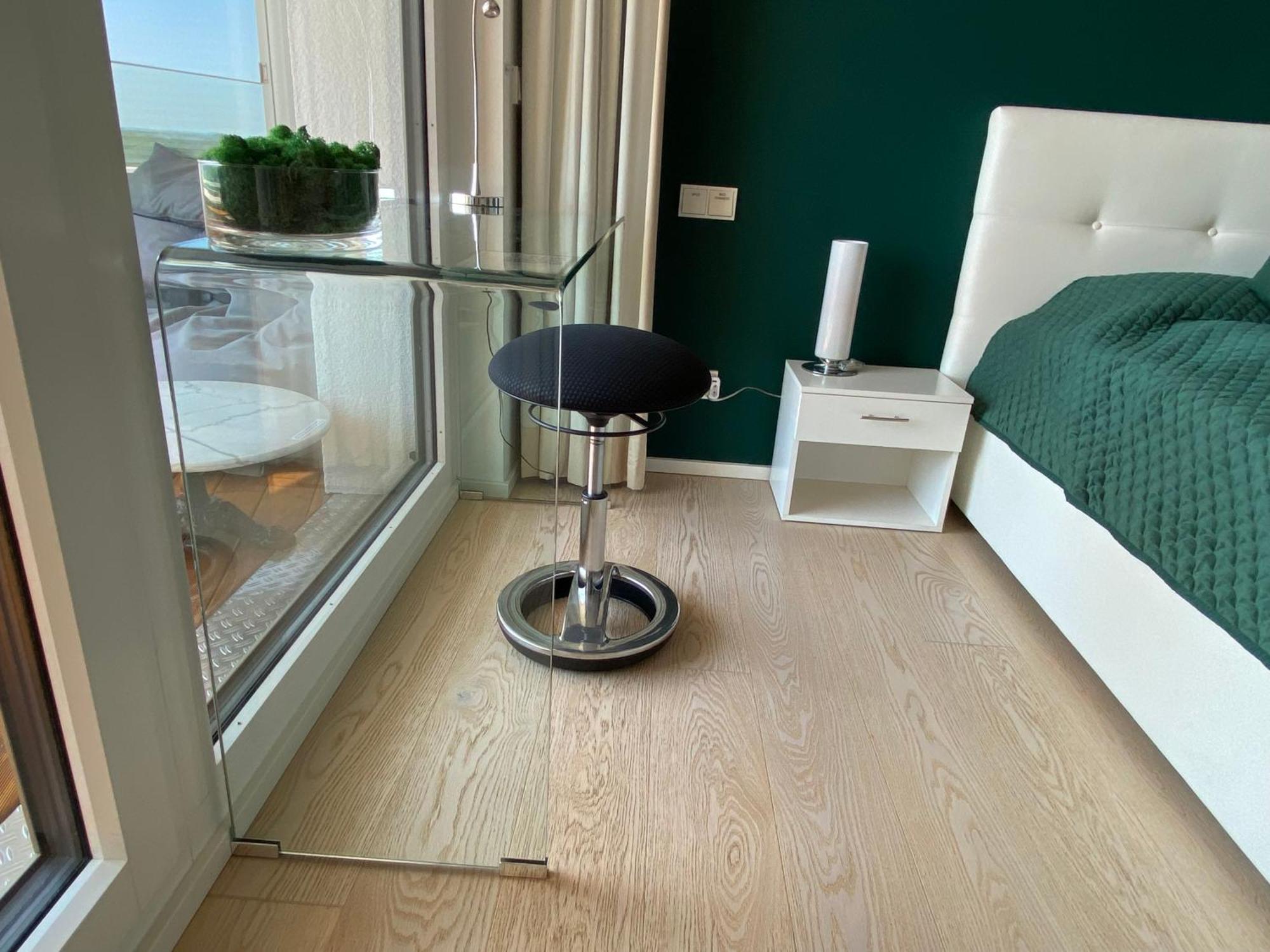 Alpen-Panorama Suite - Einzigartige Privatsuite Hoch Ueber Muenchen, 12Tes Og, Alpenblick, Loggia, Whirlpool, 15 Minuten Zum Zentrum, Ruhe Und Erholung In Der Stadt Muenchen Fuer Privat Und Geschaeftlich Reisende المظهر الخارجي الصورة